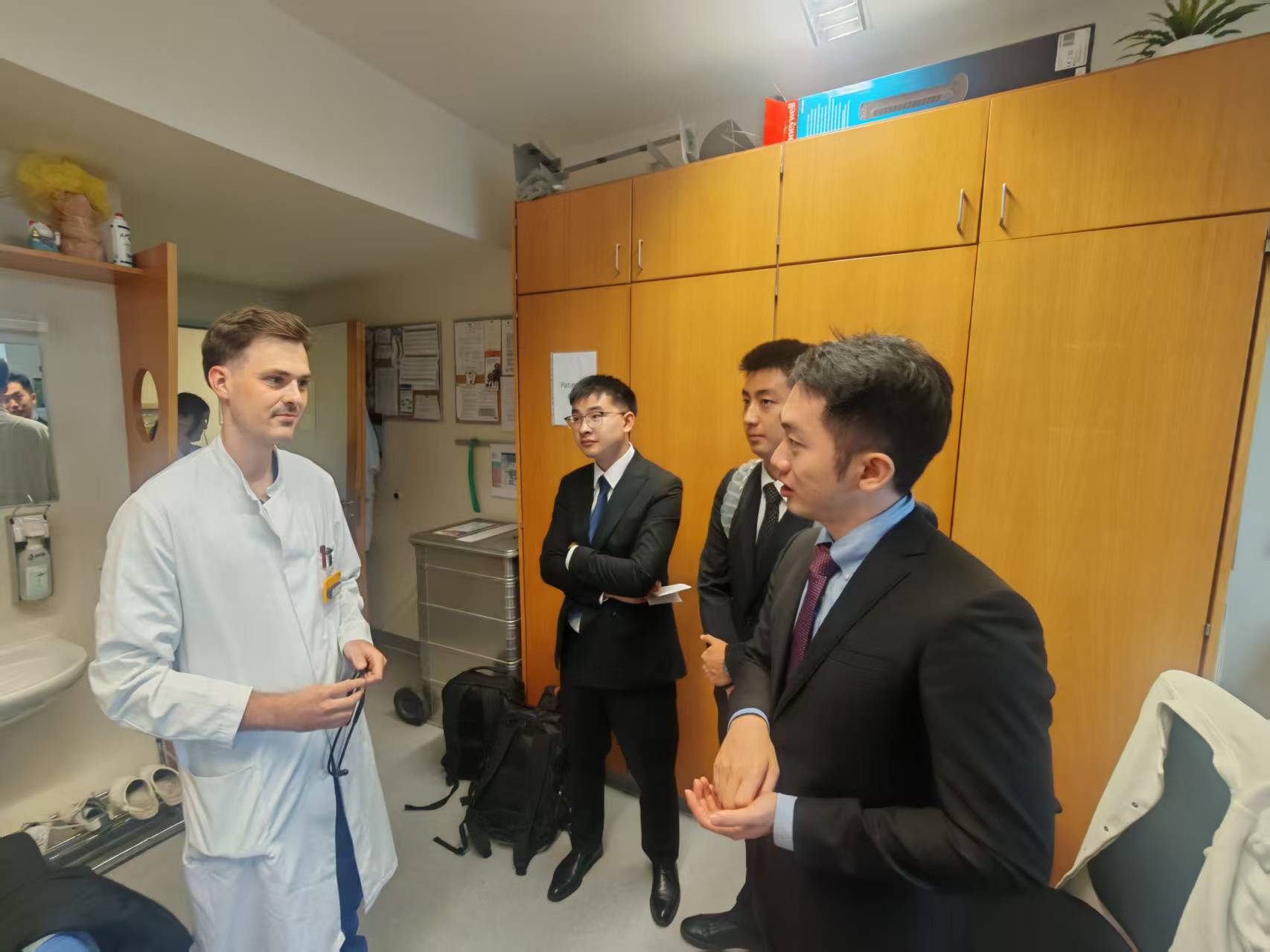 微信图片_20251027104400.jpg 微信图片_20251027104400.jpg